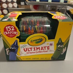 Crayola Ultimate Crayon Collection - 152 Colors with Sharpener